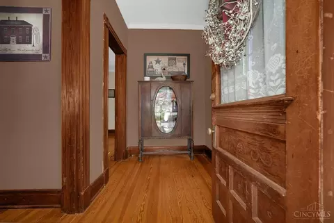Entry Way - 1306 Bonnell Ave, Reading, OH 45215 photo 1 of 3