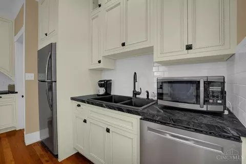 Kitchen - 1306 Bonnell Ave, Reading, OH 45215 photo 4 of 4