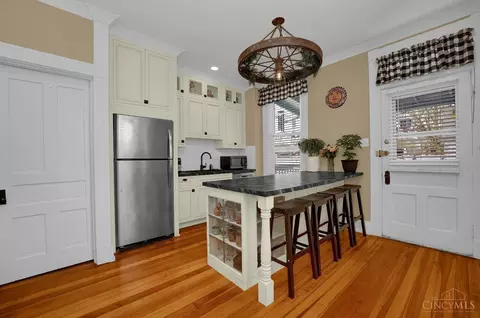 Kitchen - 1306 Bonnell Ave, Reading, OH 45215 photo 1 of 4