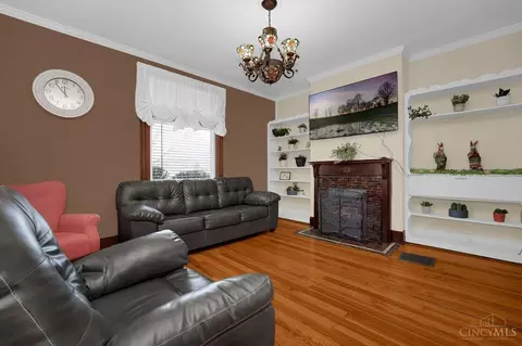 Living - 1306 Bonnell Ave, Reading, OH 45215 photo 2 of 2