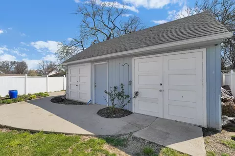 Exterior - 1306 Bonnell Ave, Reading, OH 45215 photo 8 of 13