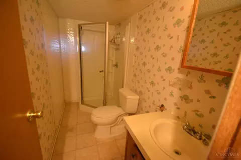 Bath - 80 Center St, Georgetown, OH 45121 photo 3 of 3