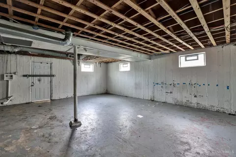 1011 Edgetree Ln, Cincinnati, OH 45238 photo 17