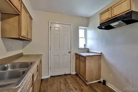1011 Edgetree Ln, Cincinnati, OH 45238 photo 11