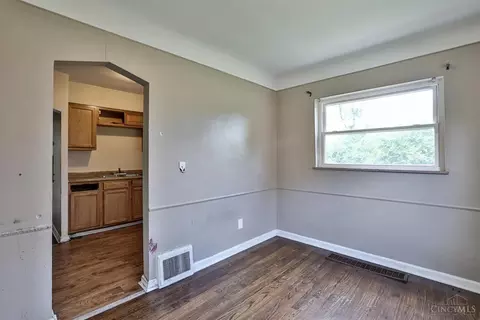 1011 Edgetree Ln, Cincinnati, OH 45238 photo 8