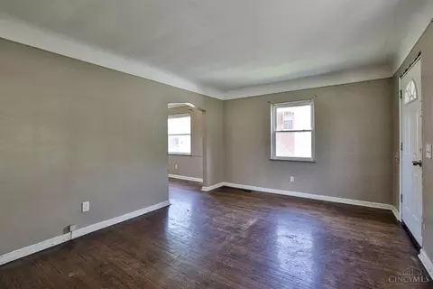 1011 Edgetree Ln, Cincinnati, OH 45238 photo 6