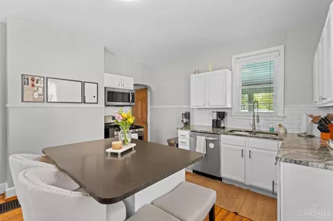 Kitchen - 322 Willow Ave, Glendale, OH 45246 photo 3 of 3
