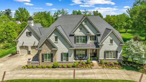 7440 Algonquin Dr, Cincinnati, OH 45243