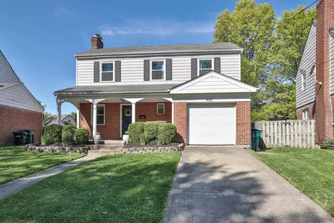 4161 Paxton Woods Ln, Cincinnati, OH 45209