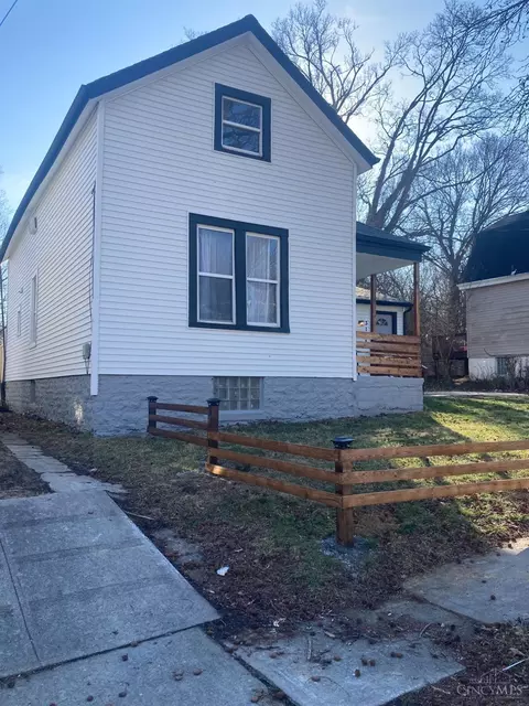 Exterior - 3138 Sunshine Ave, Cincinnati, OH 45211 photo 2 of 6