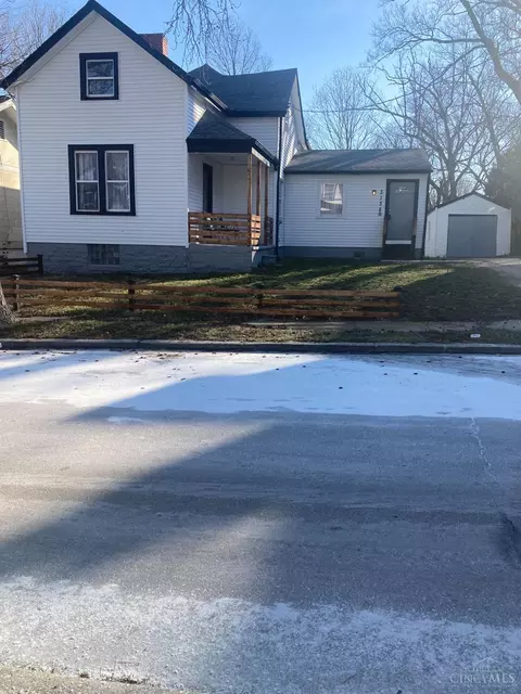 3138 Sunshine Ave, Cincinnati, OH 45211