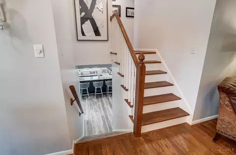 Entry Way - 9059 Foxhunter Ln, Cincinnati, OH 45242 photo 7 of 10