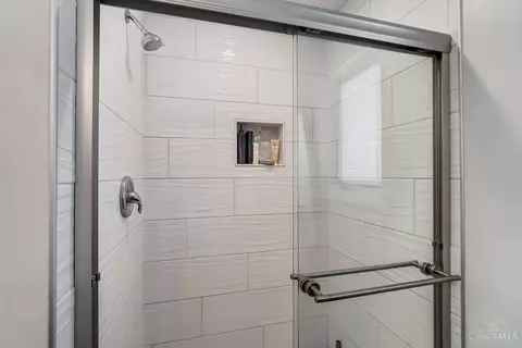 Bath - 9059 Foxhunter Ln, Cincinnati, OH 45242 photo 3 of 7