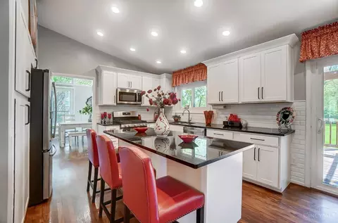 Kitchen - 9059 Foxhunter Ln, Cincinnati, OH 45242 photo 2 of 11