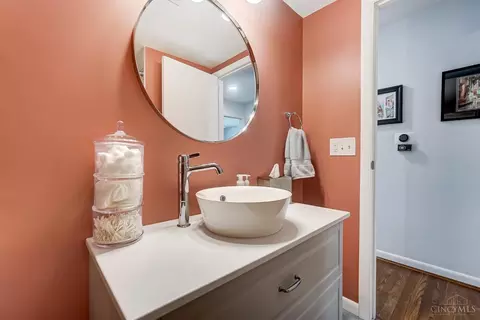 Bath - 9059 Foxhunter Ln, Cincinnati, OH 45242 photo 6 of 7
