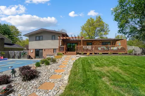 Exterior - 9059 Foxhunter Ln, Cincinnati, OH 45242 photo 6 of 23