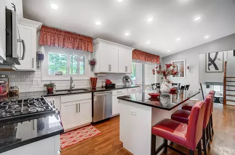 Kitchen - 9059 Foxhunter Ln, Cincinnati, OH 45242 photo 5 of 11