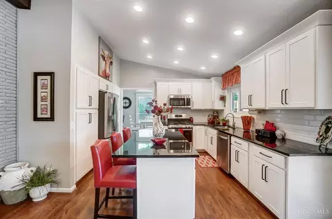 Kitchen - 9059 Foxhunter Ln, Cincinnati, OH 45242 photo 1 of 11