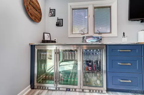 Dining - 9059 Foxhunter Ln, Cincinnati, OH 45242 photo 6 of 6