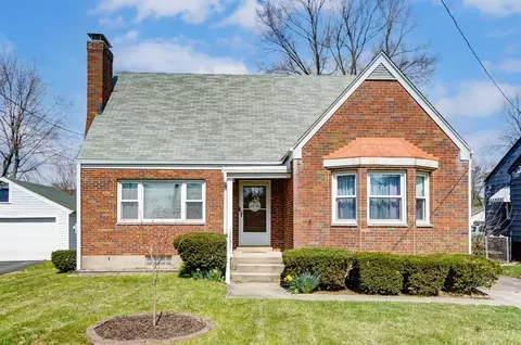 384 Glensharon Rd, Springdale, OH 45246