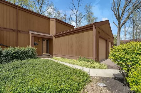 554 Maple Ln, Mason, OH 45040