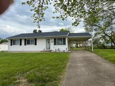 525 Springvale Dr, Hamilton, OH 45013