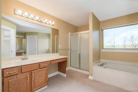 Bath - 6258 Eagle Point Dr, Hamilton, OH 45011 photo 2 of 3
