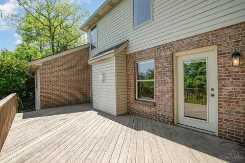 Exterior - 6258 Eagle Point Dr, Hamilton, OH 45011 photo 5 of 11