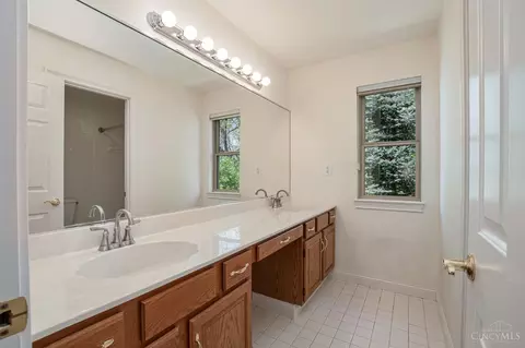 Bath - 6258 Eagle Point Dr, Hamilton, OH 45011 photo 3 of 3