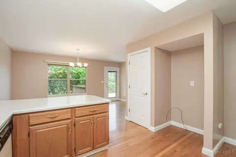 Kitchen - 6258 Eagle Point Dr, Hamilton, OH 45011 photo 3 of 3