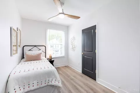 Bedroom - 2724 Minot Ave, Cincinnati, OH 45209 photo 3 of 4