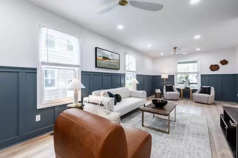 Living - 2724 Minot Ave, Cincinnati, OH 45209 photo 3 of 4