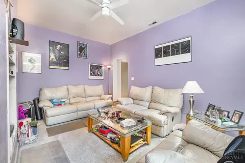 Living - 441 Milton St, Cincinnati, OH 45202 photo 5 of 5
