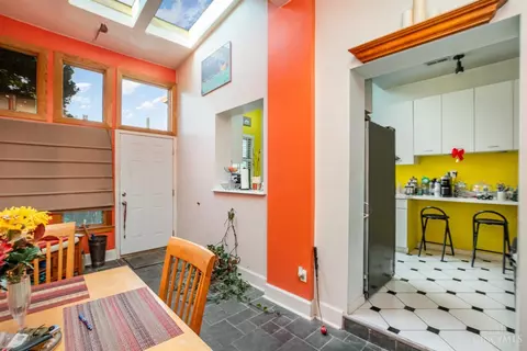 Dining - 441 Milton St, Cincinnati, OH 45202 photo 3 of 3