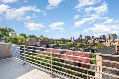 View/Area - 441 Milton St, Cincinnati, OH 45202 photo 2 of 2