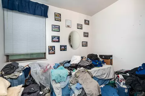 Bedroom - 441 Milton St, Cincinnati, OH 45202 photo 5 of 5