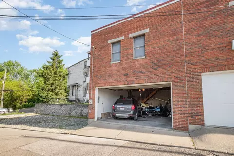 Exterior - 441 Milton St, Cincinnati, OH 45202 photo 9 of 9