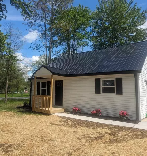 2587 Gaylord Ave, Bethel, OH 45106