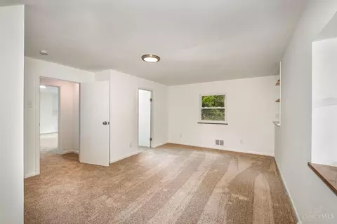 1682 Ashbrook Dr, Cincinnati, OH 45238 photo 11