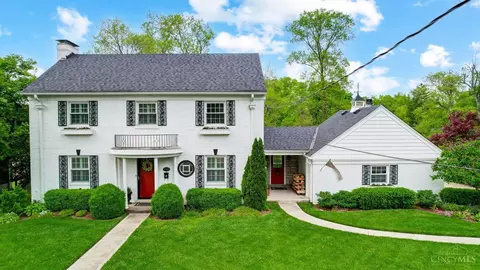 5522 Pinecrest Dr, Cincinnati, OH 45238