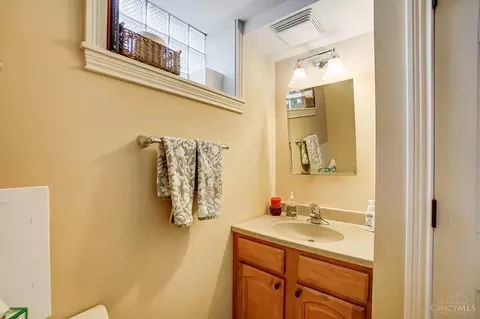 5522 Pinecrest Dr, Cincinnati, OH 45238 photo 46