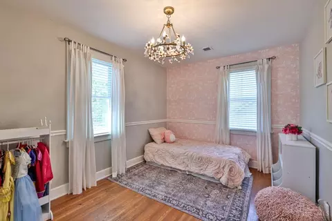 Bedroom - 3303 Lambert Pl, Cincinnati, OH 45208 photo 5 of 6