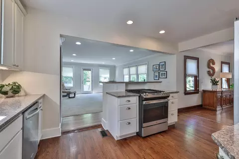 Kitchen - 3303 Lambert Pl, Cincinnati, OH 45208 photo 5 of 7