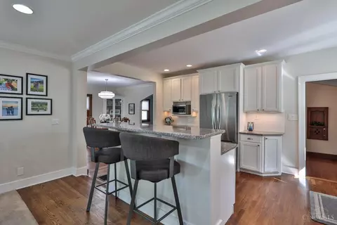 Kitchen - 3303 Lambert Pl, Cincinnati, OH 45208 photo 4 of 7