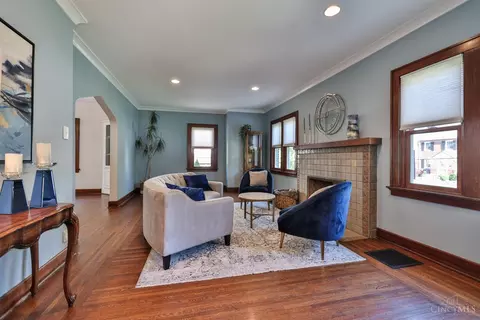 Living - 3303 Lambert Pl, Cincinnati, OH 45208 photo 3 of 6