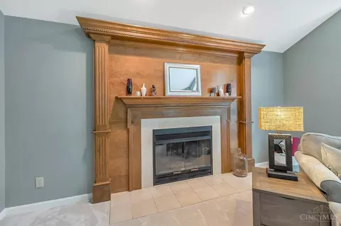 Living - 861 Eaglesknoll Ct, Cincinnati, OH 45230 photo 4 of 4