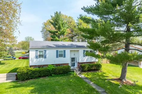 1828 Briarrose Ct, Cincinnati, OH 45231