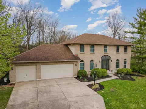 8391 Cottonwood Dr, West Chester, OH 45069