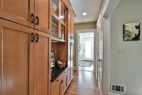 3798 Hyde Park Ave, Cincinnati, OH 45209 photo 18