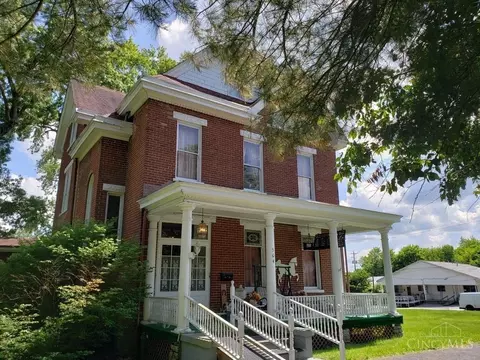 504 Eighth St, Manchester, OH 45144